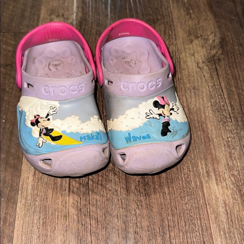 Girls Minnie Mouse Crocs Makin’ Waves size 8/9
